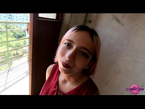 ❤️ Ikasle sentsuak arrotz bat zurrupatzen du kanpoaldean - Cum On His Face ❤️❌ Pornografia besterik ez %eu.klassikaprint.ruan